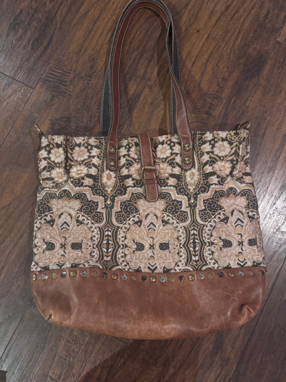 Patricia Nash Purse and Wallet/Hand Purse